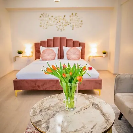 Zafi Lakeview By Sunny Mamaia Apartman