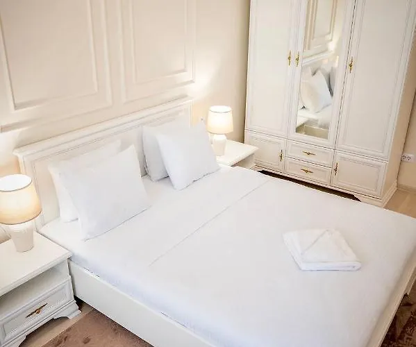 Zafi Lakeview Daire Köstence