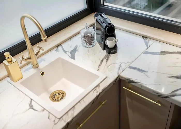 Daire Zafi Lakeview *